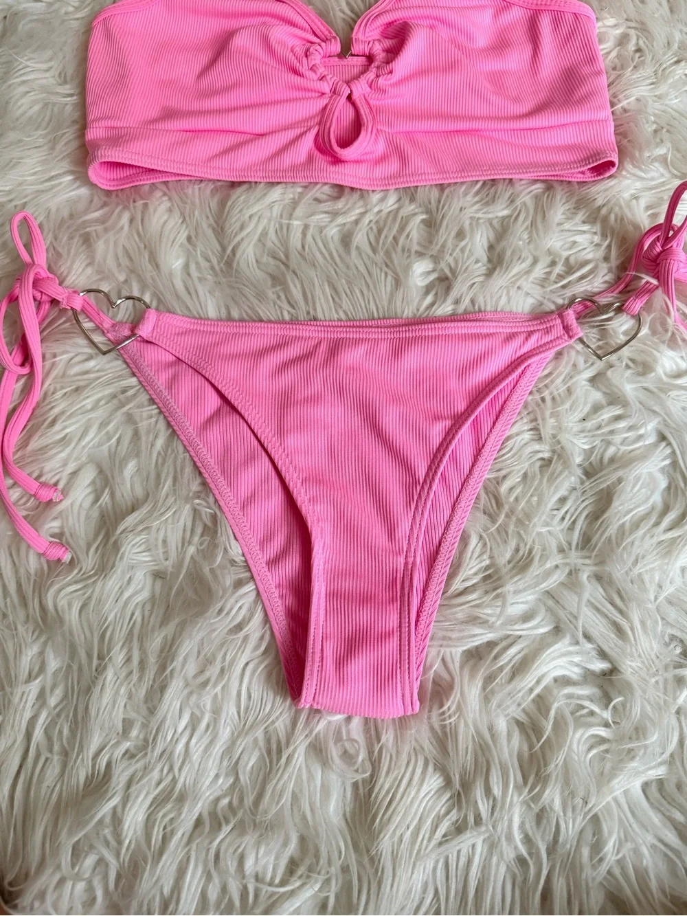 Women’s Pink Ribbed Heart Detail Bikini – Size Medium